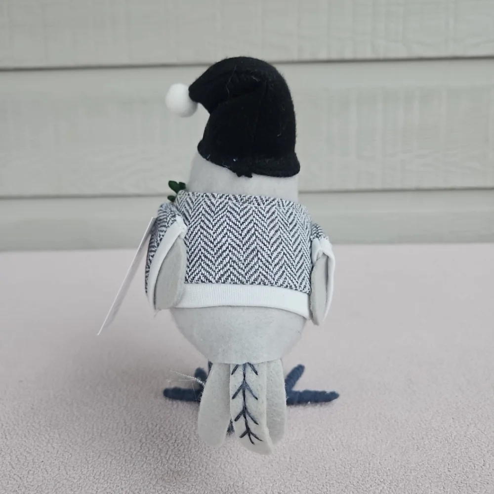 Target Wondershop Bird Christmas 2022 Featherly Friends Iskall Holly Black Hat
